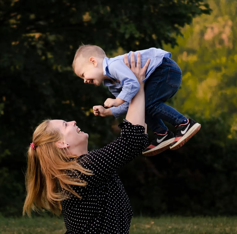 családi fotózás bicske újszülött fotózás kismama fotózás lifestyle fotózás