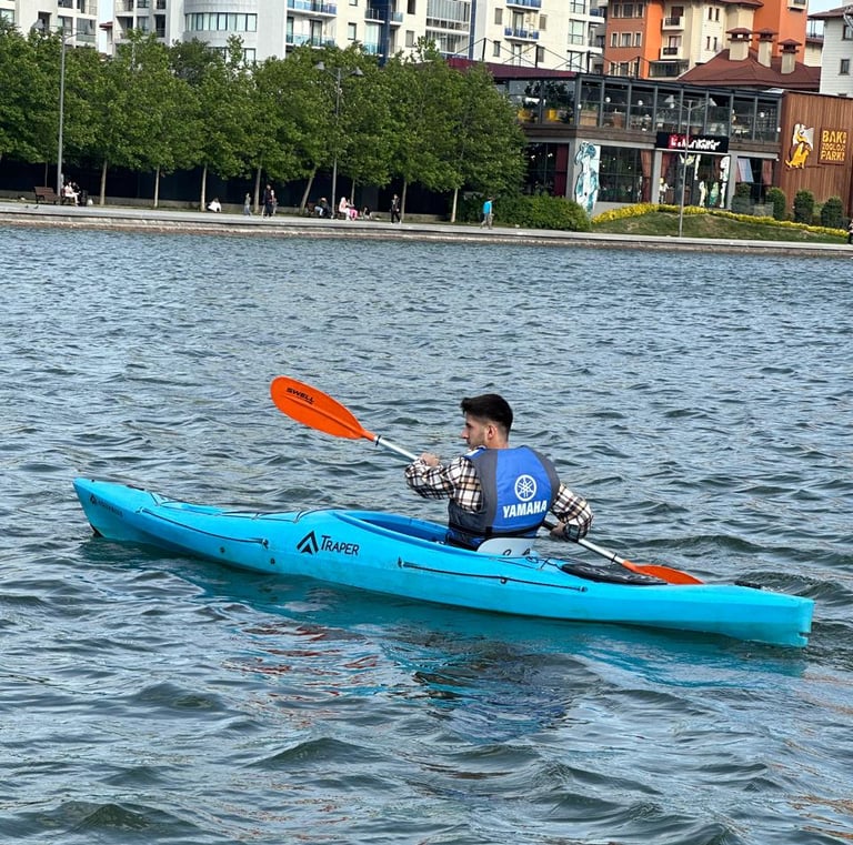 umid huseynov futman kayak