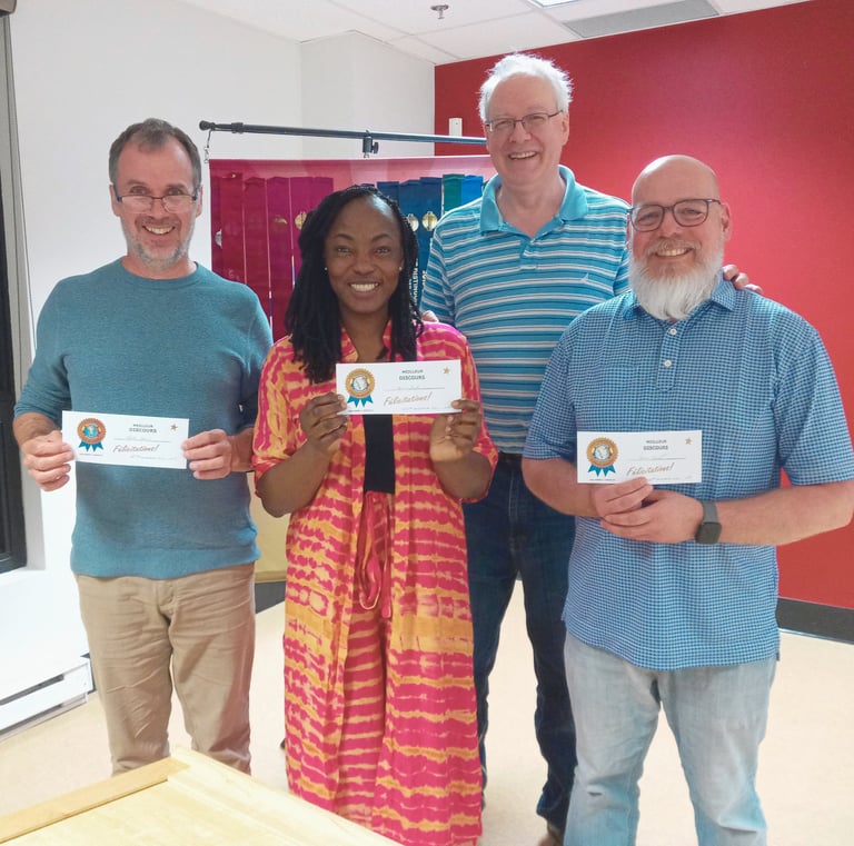 Photo de groupe avec les lauréats Méritas au Toastmasters Vallée-du-Richelieu. 3
