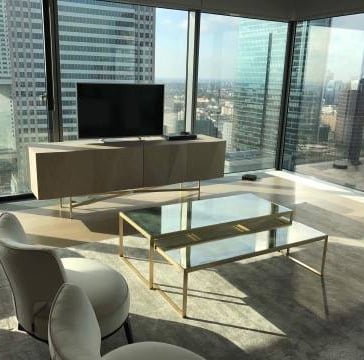 Stoły z luster postarzanych