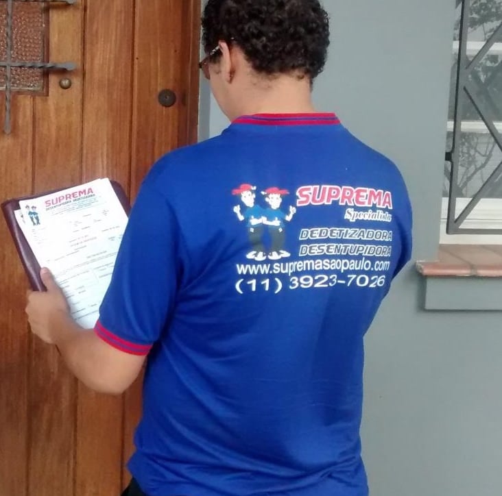 funcionário da Suprema Desentupidora