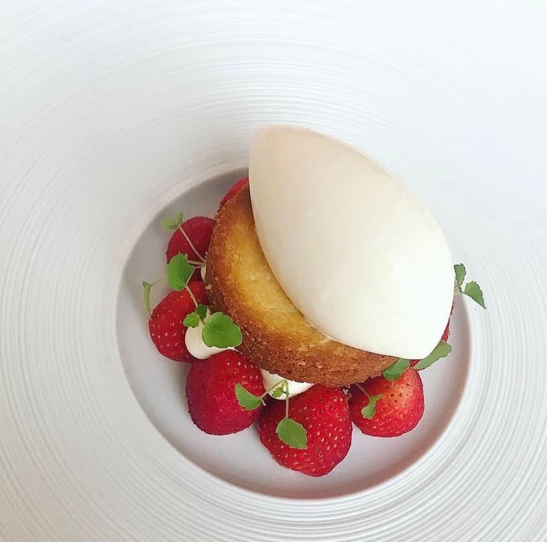 Dessert gastronomique cheesecake fraise Ajaccio Corse Chef