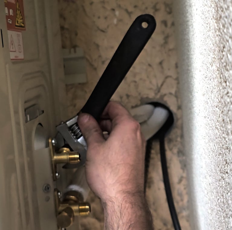 Serrage de dudgeons lors d'une mise en service