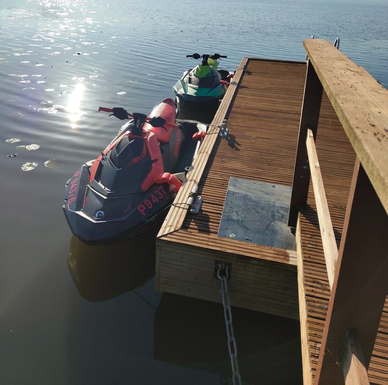 2kpl seadoo spark vesijettiä