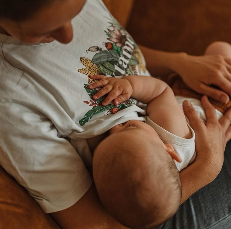 maman donne son sein