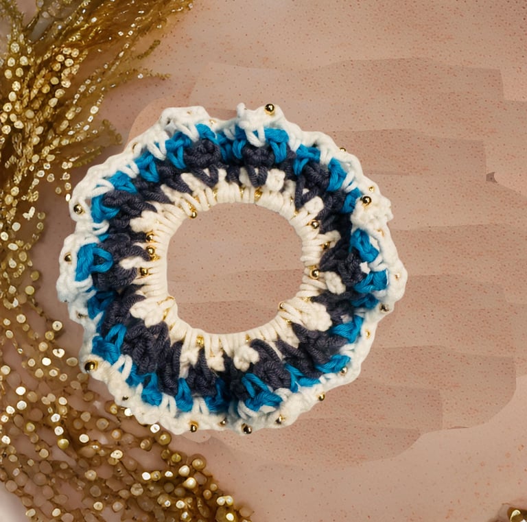 a crochet hair tie