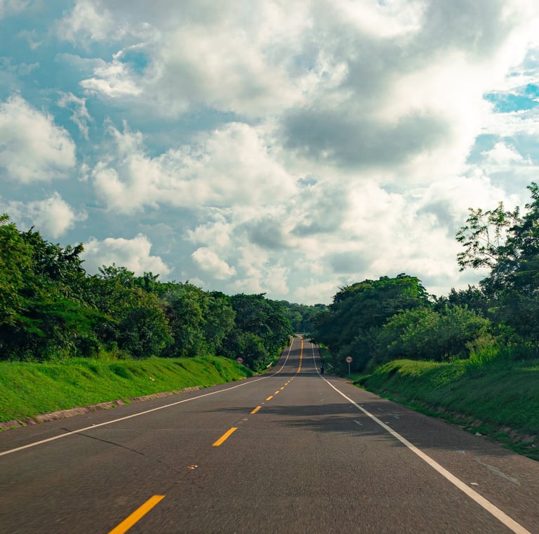 Rutas y paisajes inolvidables te esperan.