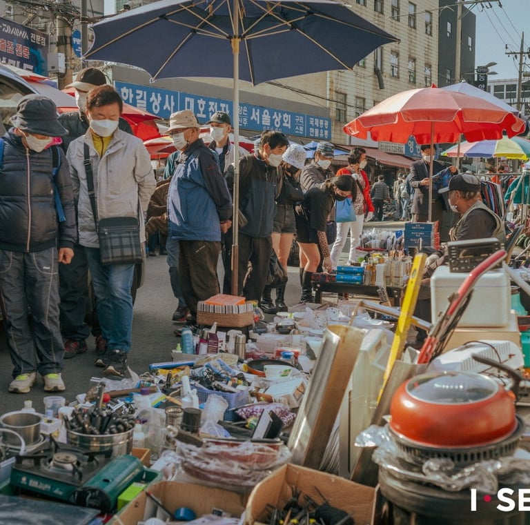 Dongmyo Flea Market