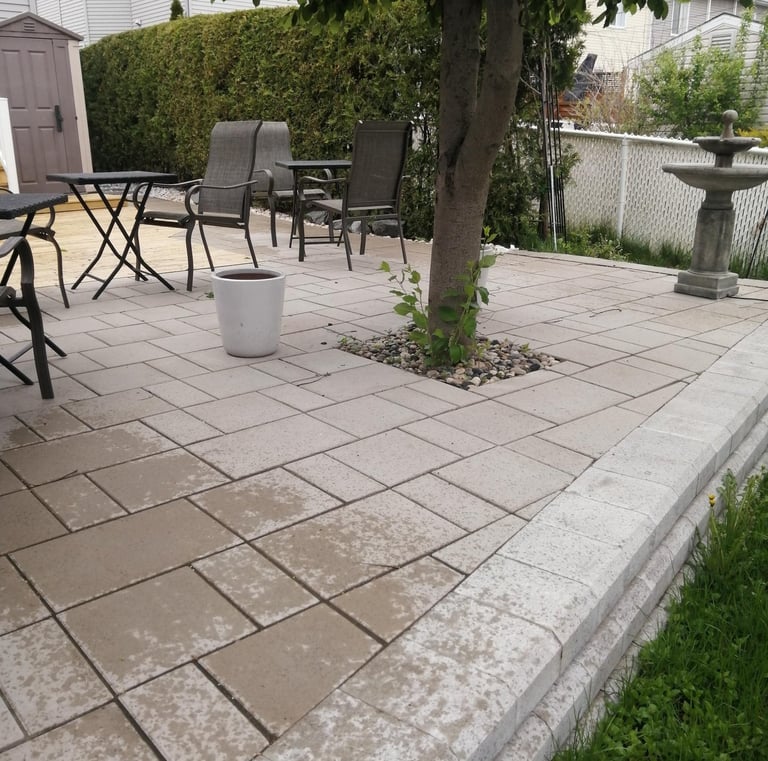 Terrasse de Pavé uni-rive-sud