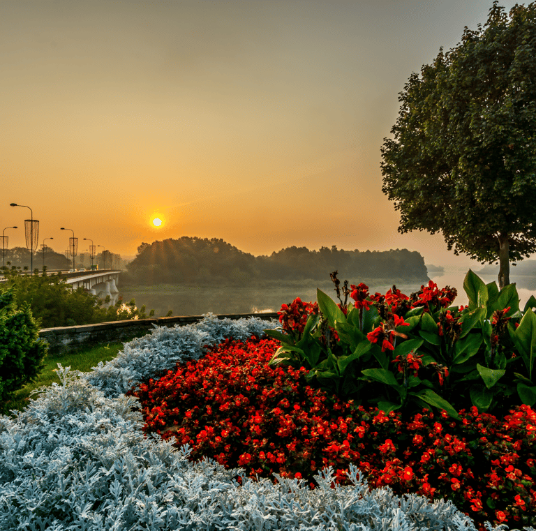 Prienai, vaizdas į tiltą per Nemuno upę