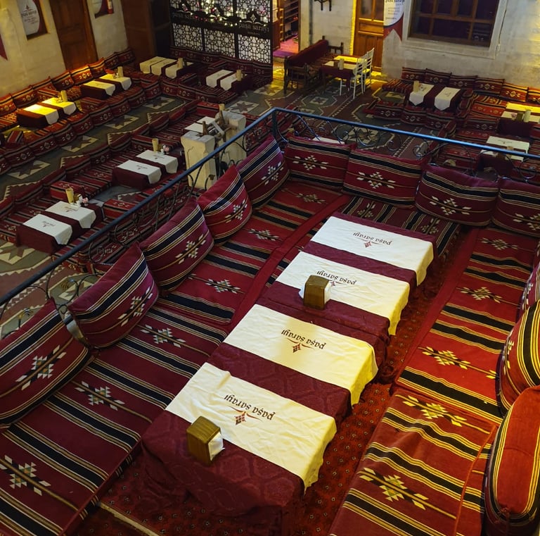 Paşa Sarayı Sıra Gecesi