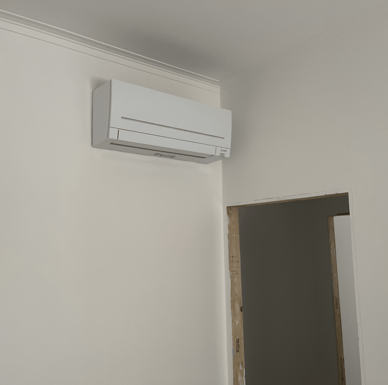 condizionatore interno installato a parete