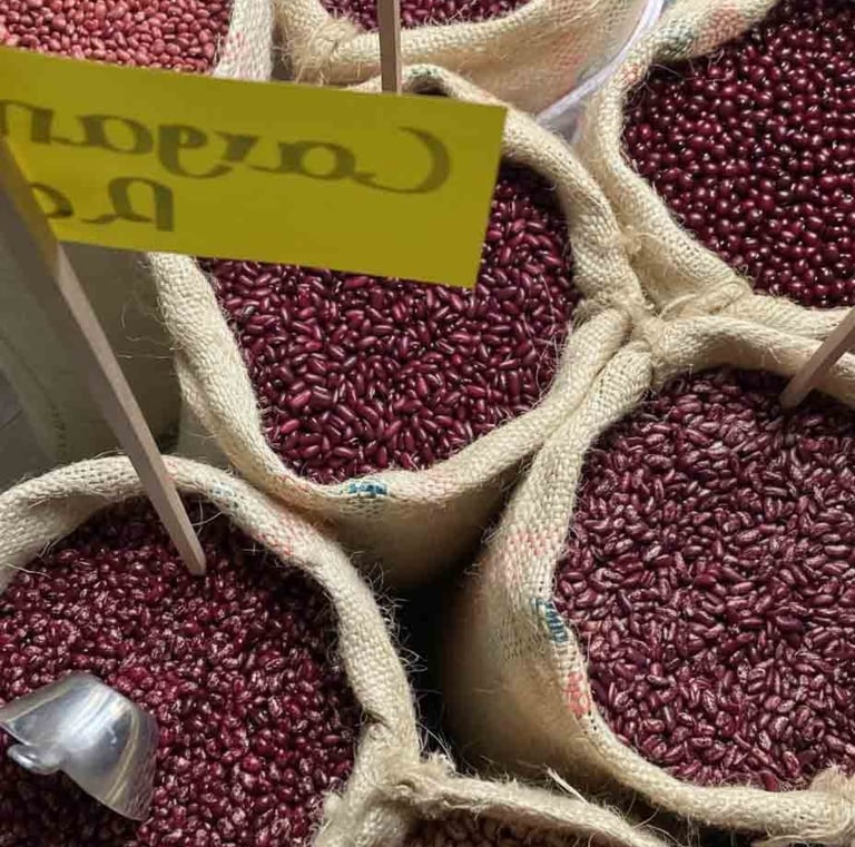 Primer-Plano-Frijol-Calidad-Superior-Saco-Yute-Seleccion-Manual