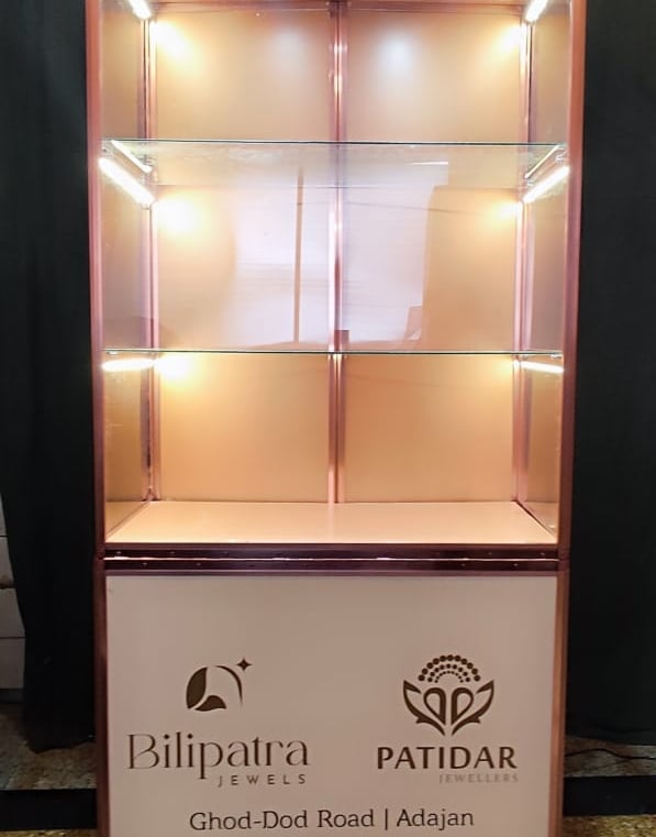 Folding tower for Jewelry Exhibitions