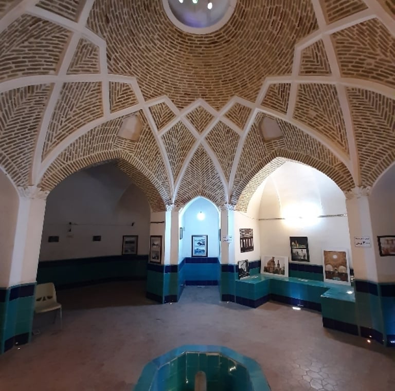 Navab Pool & Bathroom 
