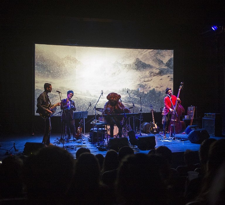 Presentación de Hombre de Piedra en Konex.