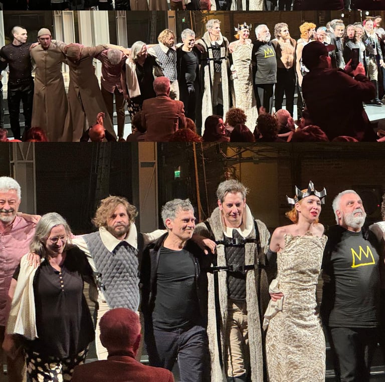 Glorioso saludo tras el estreno de "El trágico reinado de Eduardo II..."