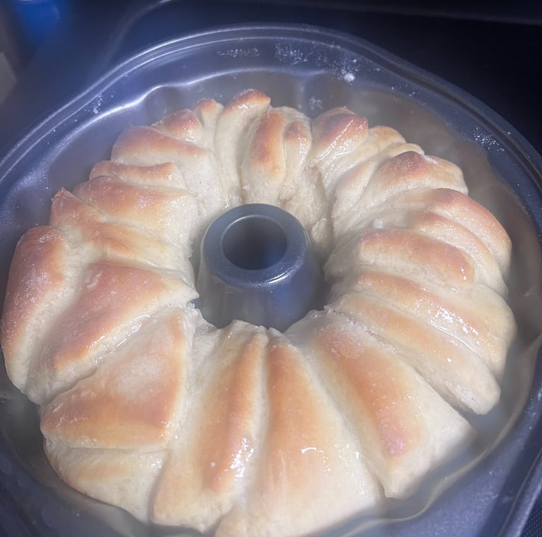 Pull apart butter bread