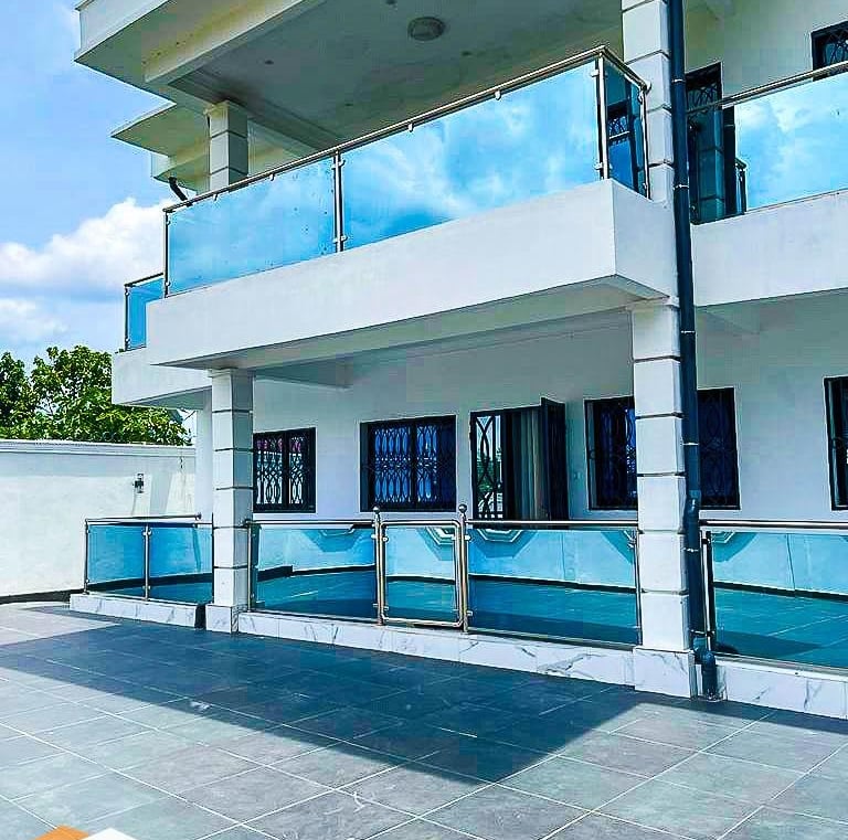 élégante villa à vendre à Yaoundé