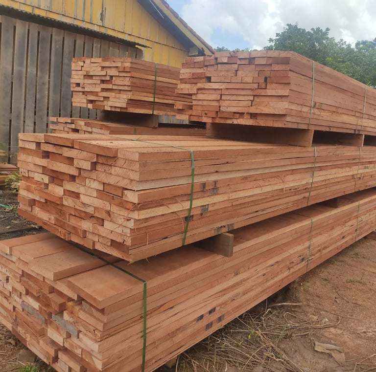 Ripas de madeiras empilhadas