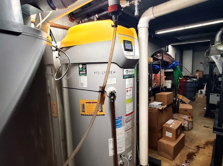 Hybrid water heater upgrade Rockville MD 20853 by WaterHeatersNearMe.pro