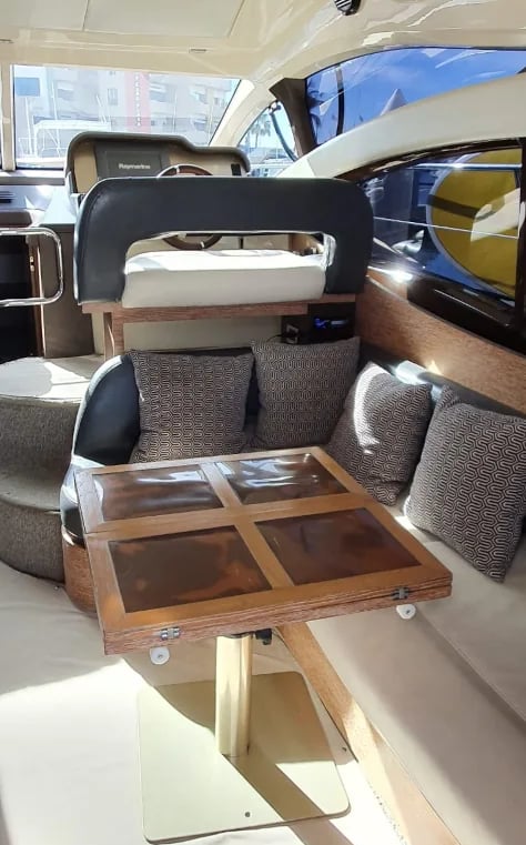 yate azimut 38 en renta cabo san lucas interior