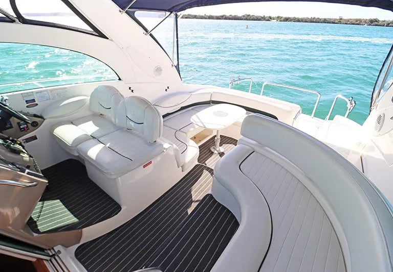 yate maxum 45 en renta cabo san lucas asientos