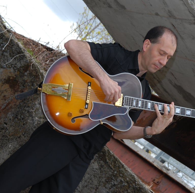 Parc Ahuntsic - Reno De Stefano Jazz Guitarist