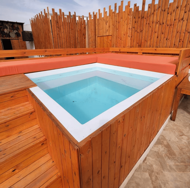 mini piscine en bois