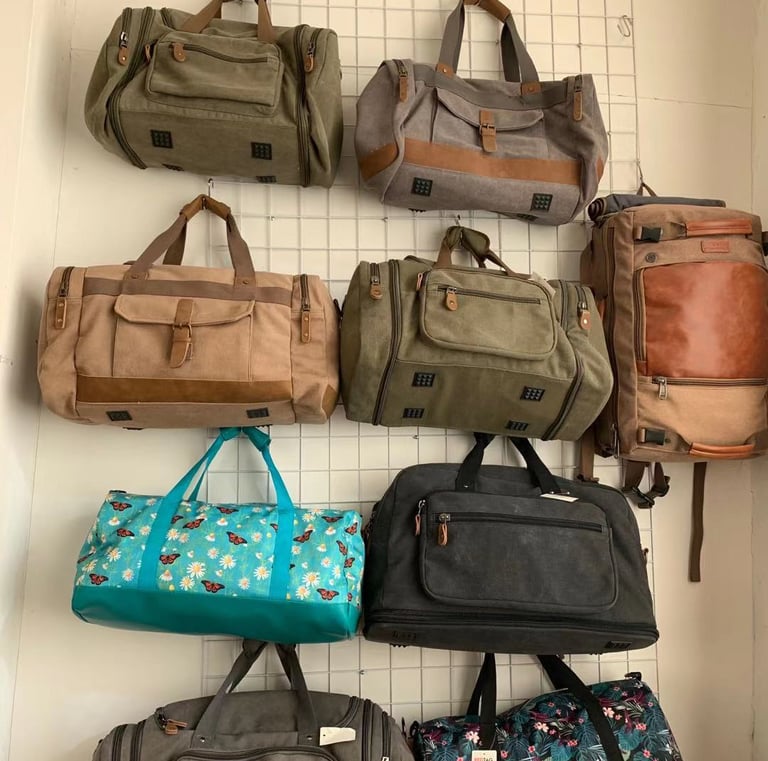 duffle travel bags with canvas materil