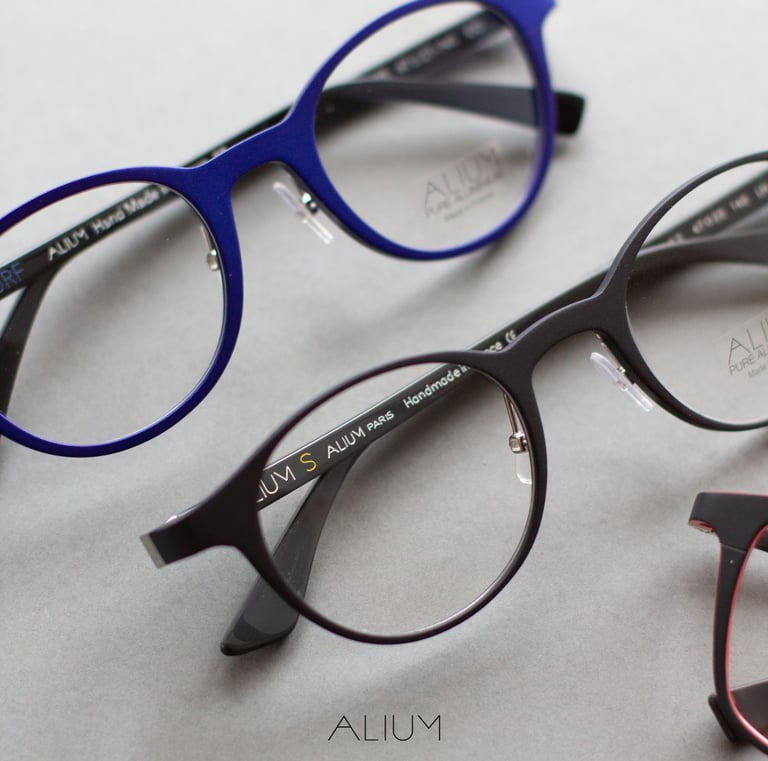 Alium glasses - Lightweight and innovative frames available at Kyoptic Paris 6.
