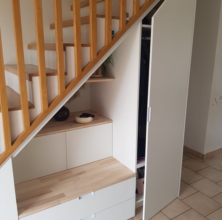 Agencement sous escalier