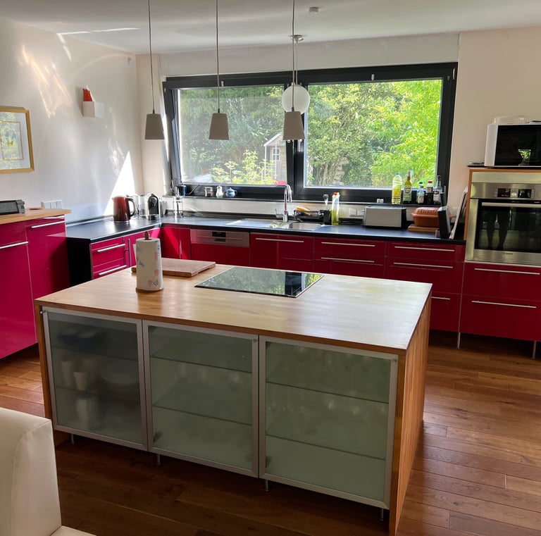 voll ausgestattete Küche