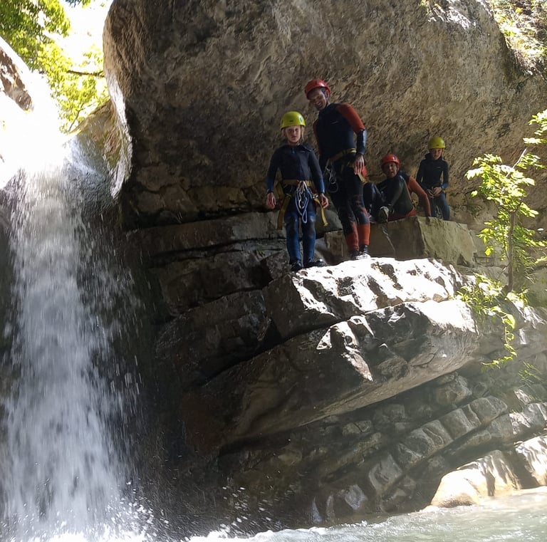 cascade et saut au canyon de Rabou, canyon enfants Serre-Ponçon