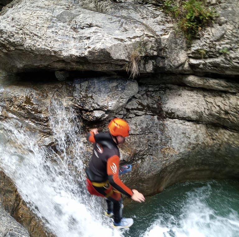Tobbogan au canyon du Fournel, canyon ludique Durance Serre-Ponçon, Savines, Embrun, Guillestre