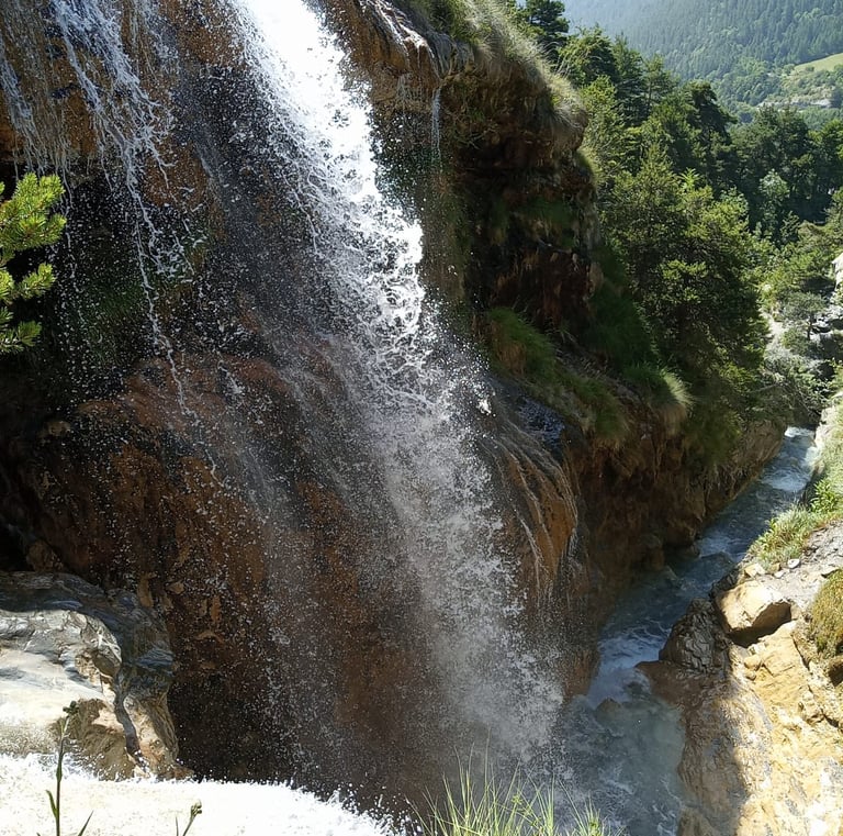 Cascades au canyon de la Blache, Serre-Ponçon, Savines, Embrun, Chorges