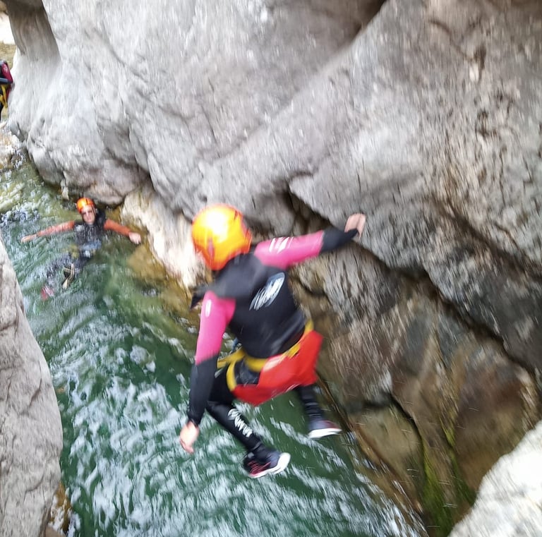 Saut au canyoning de la Rouanette, 05 Hautes-Alpes, Serre-Ponçon