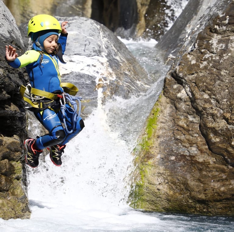 randonnée aquatique du couleau, canyoning enfants 6 ans, familles, serrre-ponçon