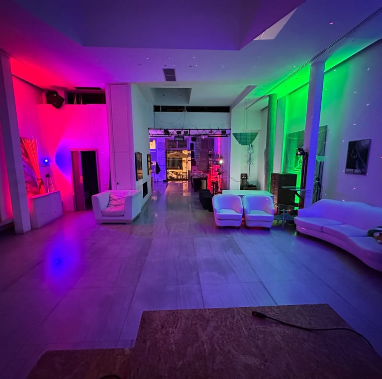 loft esclusiva per eventi aziendali  compleanni a Milano sui Navigli 