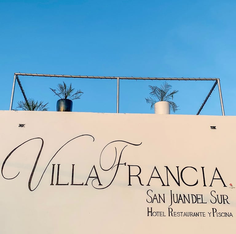 a sign that says villa francia