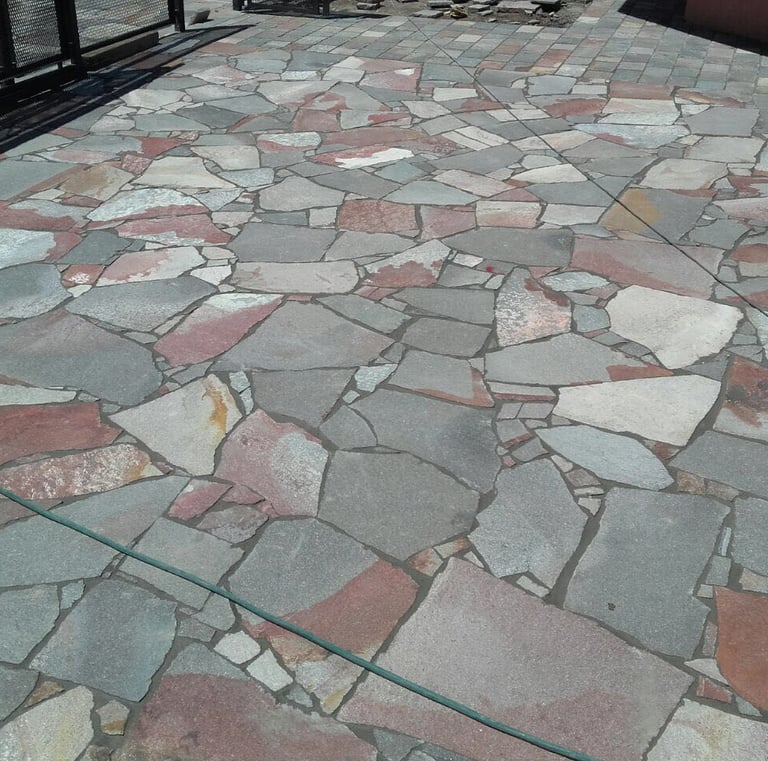 piso de laja de pórfido