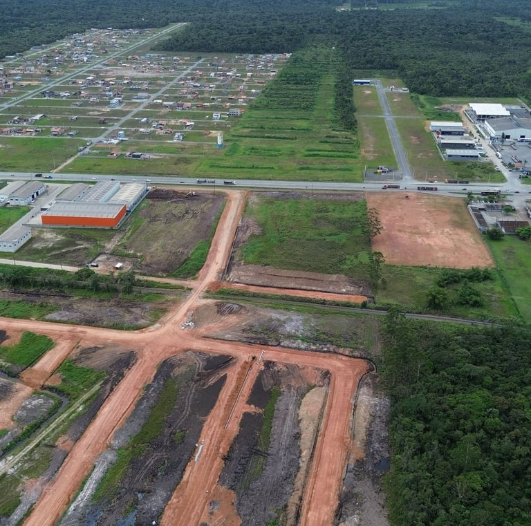 Loteamento Refugio dos Passaros - Araquari visao aerea com obras iniciada