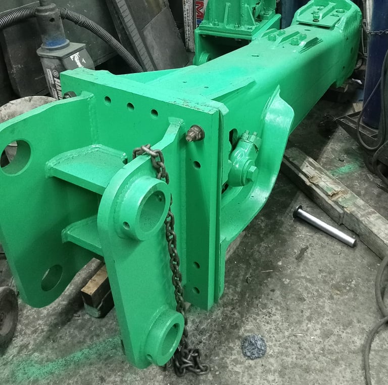 Martillo hidráulico Montabert reacondicionado disponible venta