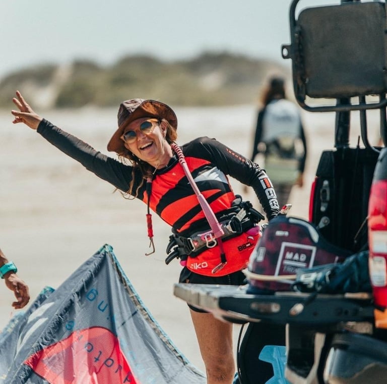 Kitesurf instructor getting ready for teaching a lesson.
