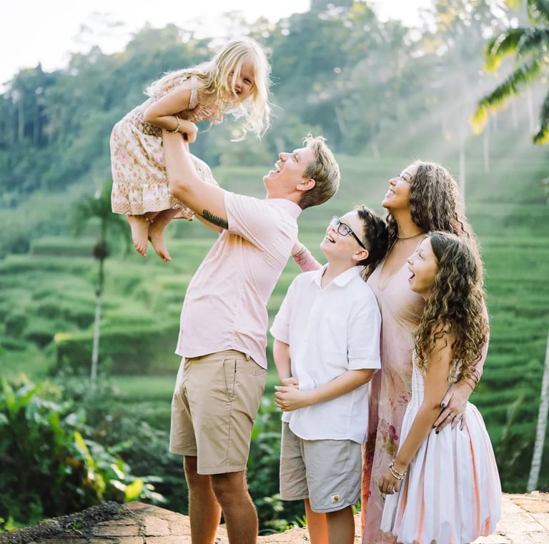 Family photography session in the rice fields of Tegalalang Bali