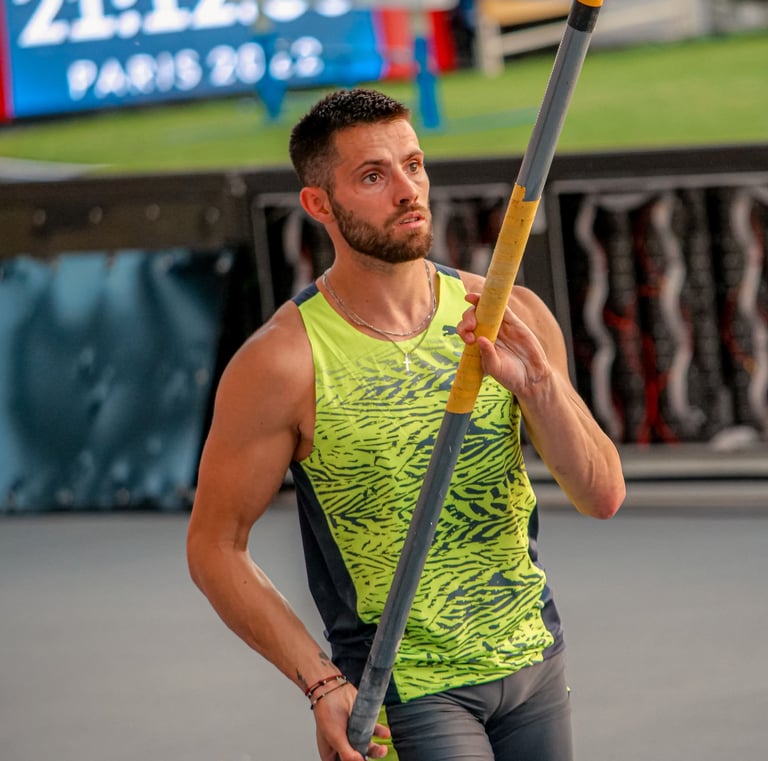 Valentin Lavillenie concentré avant son saut