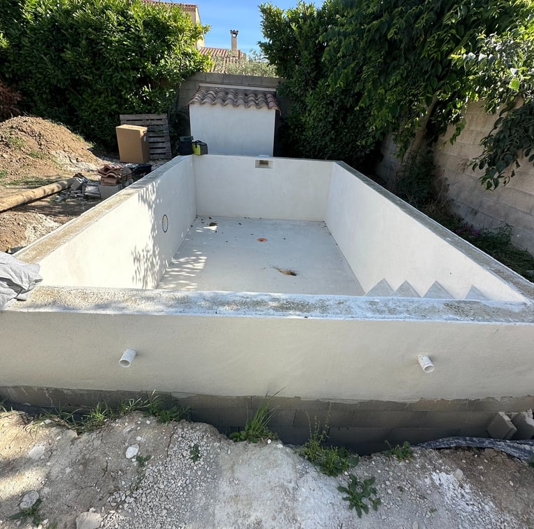 Construction piscine sur caissargue