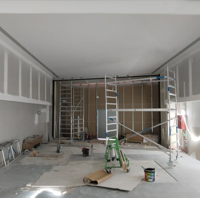 Pintura, pladur y limpieza tras obras en Elche