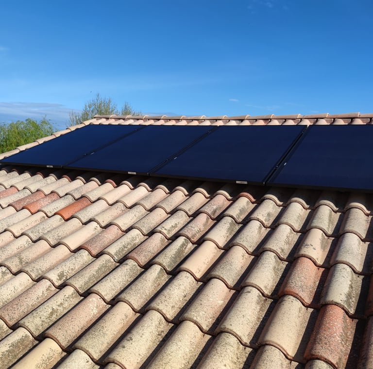 Installations de panneaux solaires photovoltaïques en surimposition en Pays Basque