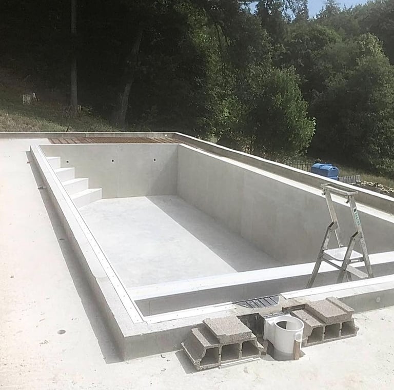 piscine en construction